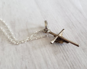 Vintage sterling silver 925 rose cross pendant and chain, Gray Barn Eclectic Finds online vintage store, reverse of rose cross