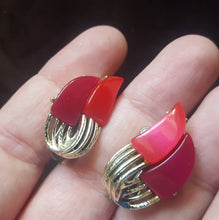 Load image into Gallery viewer, Vintage 1940s 1950s Clip On Earrings - Estate earrings, Red, Magenta, Silver tone, Estate Clip On Earrings