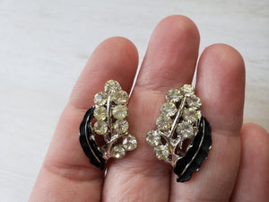 Vintage 1950s 1960s Clear Rhinestone and Black Choker, Bracelet, and Screw Back Earrings: vintage costume jewelry, parure, jewellery set