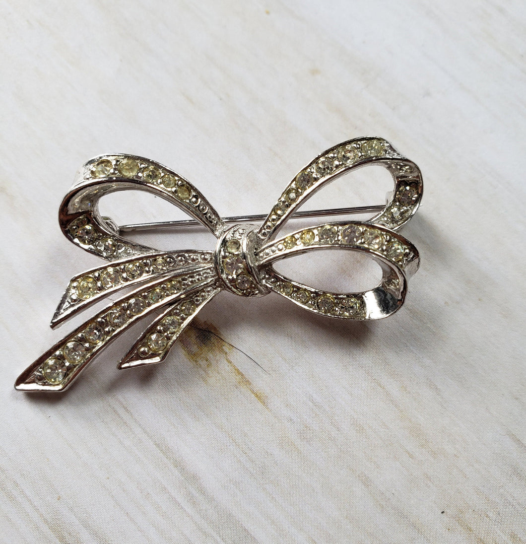 Estate 1960s Rhinestone and Silver Tone Bow Brooch, Mid Century Brooch, Vintage Pin, Estate Finds, Vintage Jewelry