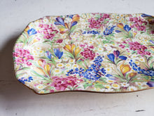 Load image into Gallery viewer, Vintage 1940s Royal Winton White Crocus Chintz, daisy, bluebells, trinket dish, antique china, fine china, floral chintz