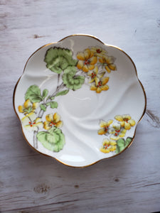 Vintage Geranium Salisbury Fine Bone China 1930s 1940s Yellow Chartreuse Celery Pale Green Floral Tea Cup and Saucer - made in england