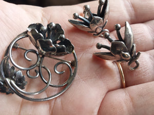 Sterling by Jewelart - 1930s 1940s Sterling Silver Brooch and Earring set - Art Deco Lilies Lily